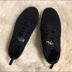 APL Techloom Phantom